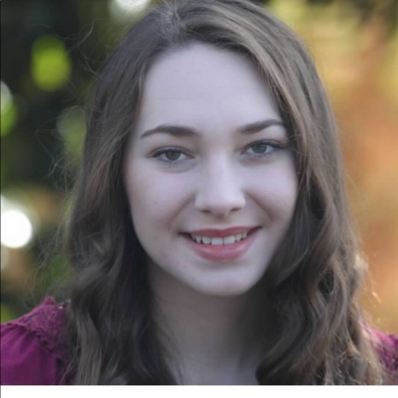 Meet your Posher, Katie - Picture 1 of 1